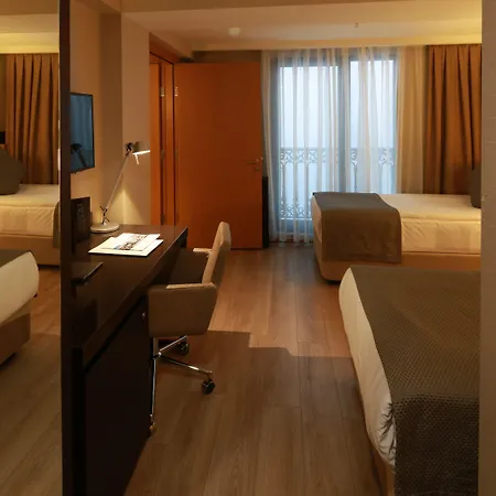 Port Bosphorus 4* Isztambul